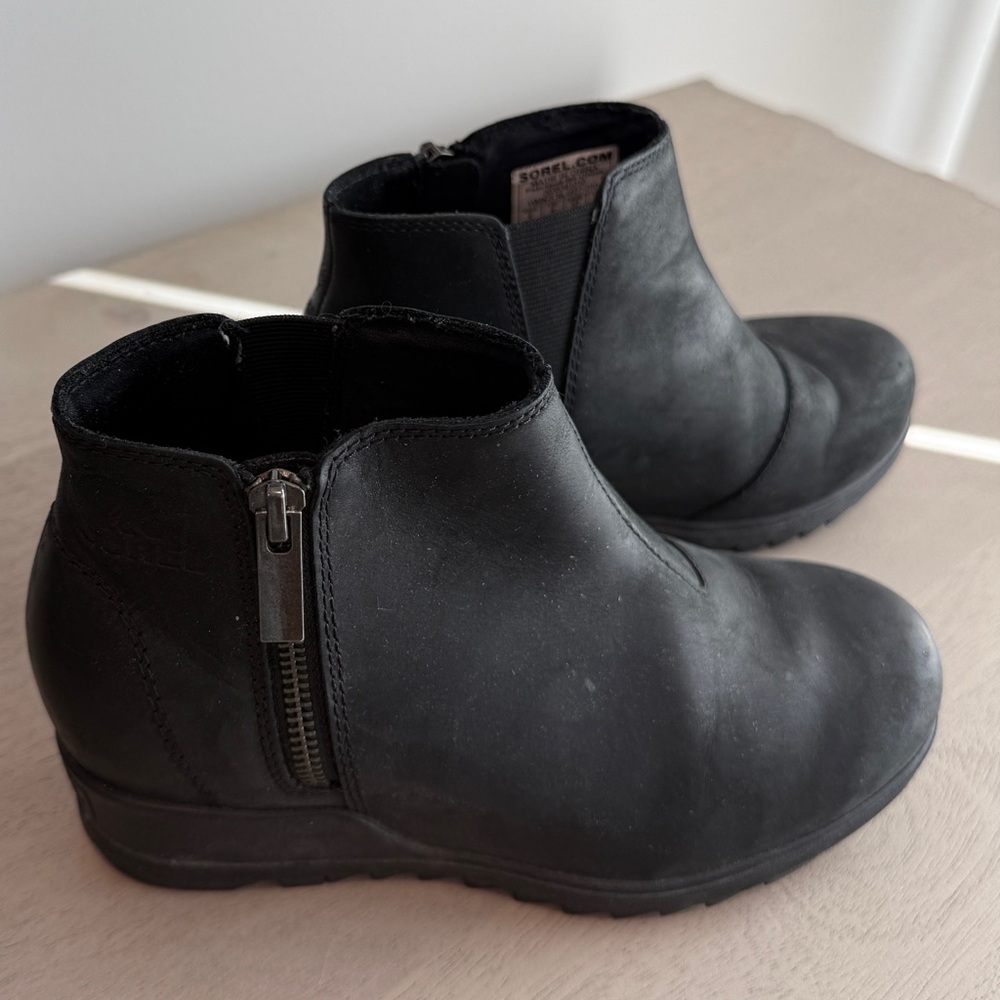 Sorel Evie Wedge Black Leather Ankle Boots